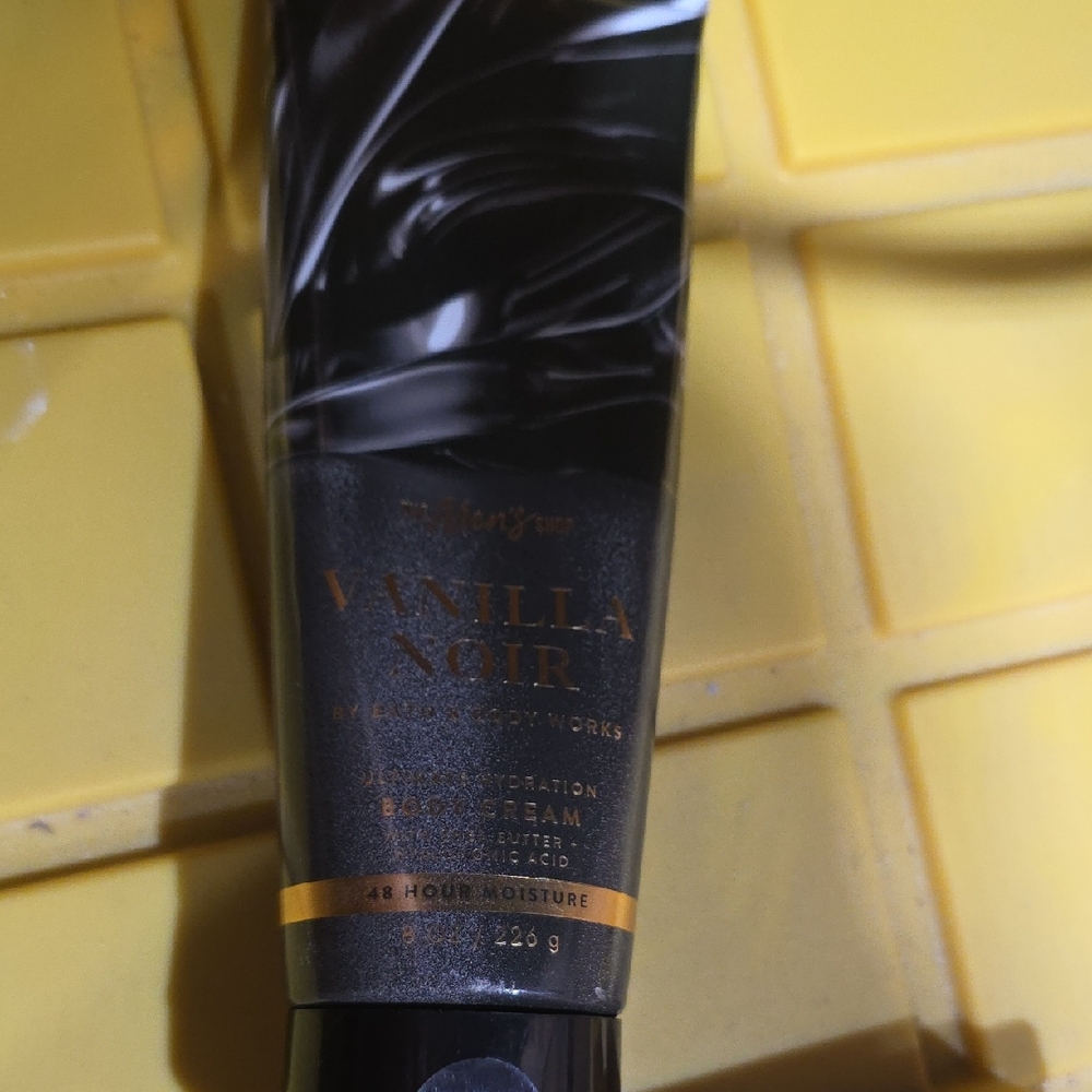 Mens Bath & Body Works Vanilla Noir Body Cream -
